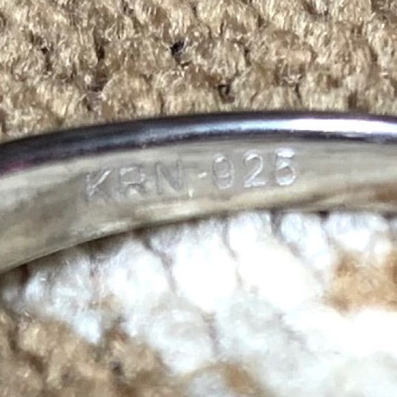 💍925 Stamped Sparkly Bling Ring Size 8 - Picture 4 of 5